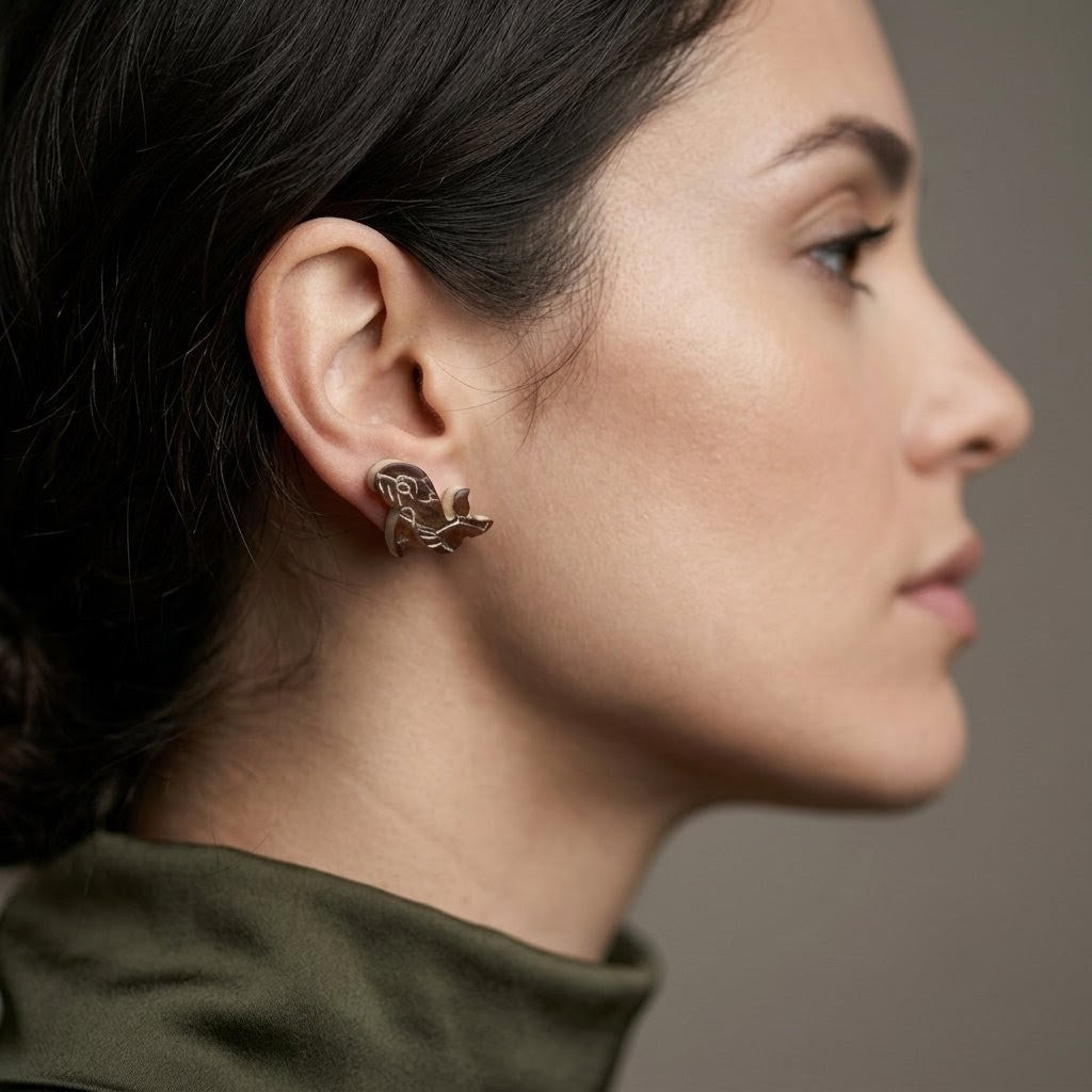 Aretes de Tagua artesanales ballena | Palo Santo DeltaTau