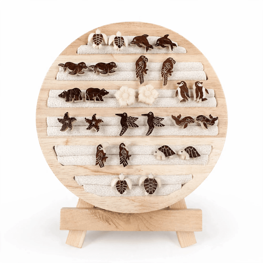 Aretes de Tagua artesanales de animales | Palo Santo DeltaTau