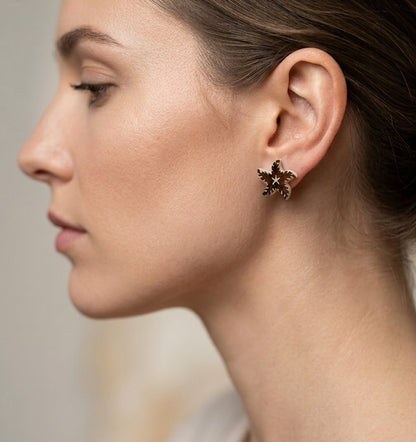 Aretes de Tagua artesanales estrella | Palo Santo DeltaTau